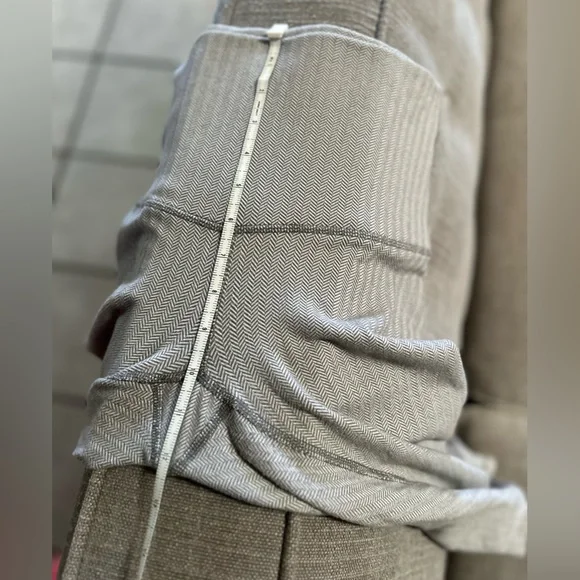 Lululemon High Waist Lleggins /Light gray / Size 4 - Picture 7 of 8
